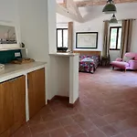 Bed & Breakfast Les Noyers Cereste