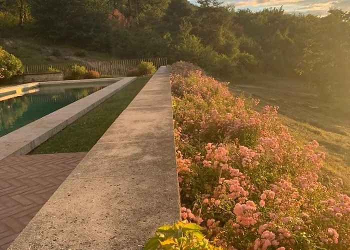 Les Noyers Bed & Breakfast